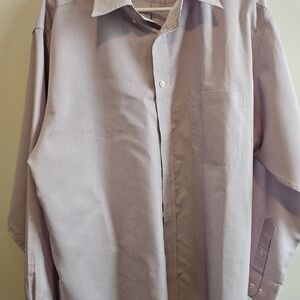Roundtree & Yorke Lavender Button Down Shirt